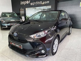 Toyota Yaris, Hibrido, llantas, AUT, Camara, Clima
