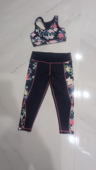 Conjunto deportivo estampado