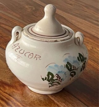 Azucarero de cerámica antiguo