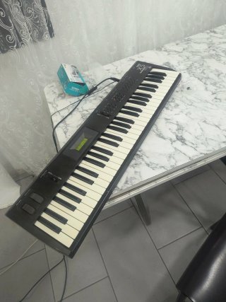 Piano Sintetizador Korg X5