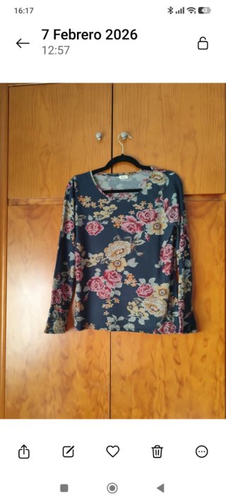 Yerse Camiseta de manga larga con estampado floral