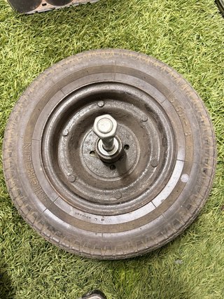 Rueda Michelin 3.50-8