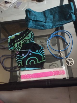 Set de bandanas, mascarillas y accesorios