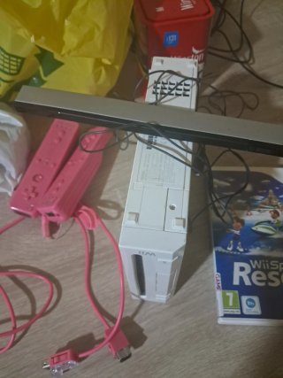 Consola Nintendo Wii Blanca y Mandos Rosa