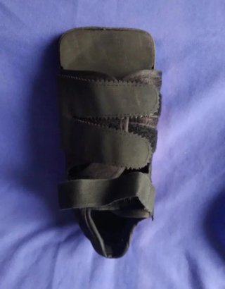 Zapato post-quirúrgico negro