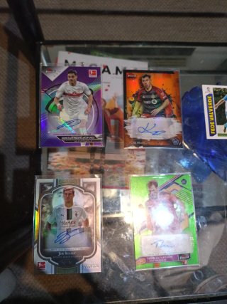 Lote de 4 Cromos de Fútbol Firmados