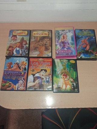 Lote de 7 Películas Infantiles (DVD y VHS)