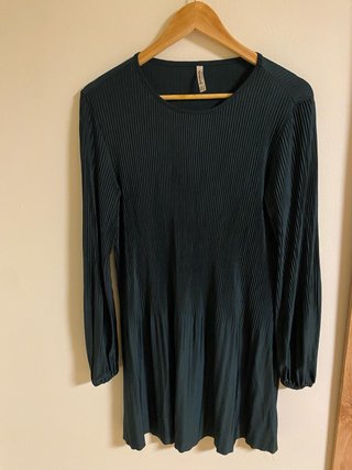 Vestido verde oscuro Stradivarius Talla S