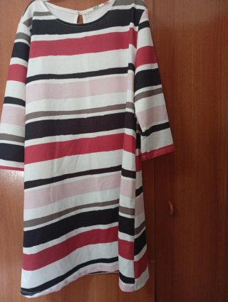 Vestido de mujer a rayas