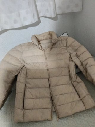 Plumas corto beige