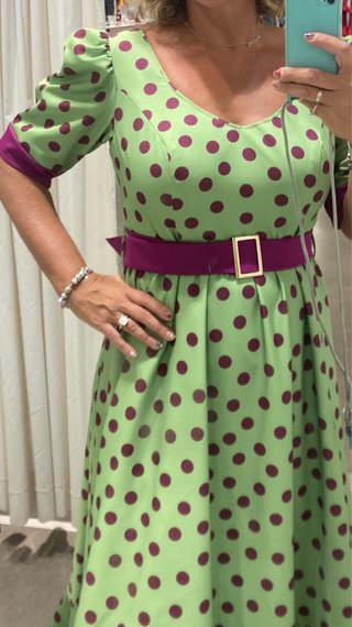Traje de flamenca verde y buganvilla