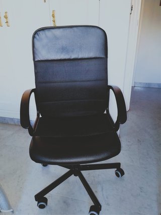 Silla de estudio negra