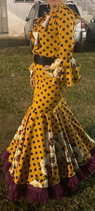 Traje de Flamenca Amarillo y Negro