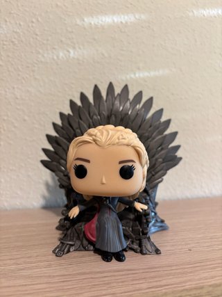 Funko Pop Daenerys en Trono