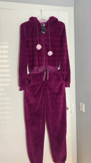 Pijama Mono con Capucha Esmara Morado