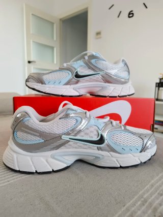 Zapatillas Nike V5 RNR Talla 41 W