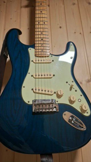 Fender Deluxe Stratocaster.Alta gama.