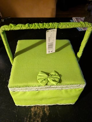 Costurero de Tela Verde