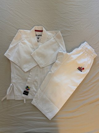Karategi Kata Fuji Mae
