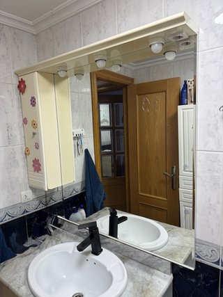 Mueble de baño con encimera de mármol