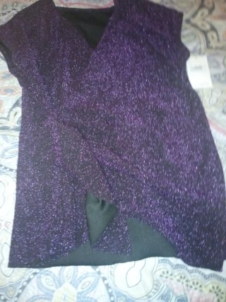 Top de fiesta morado brillante