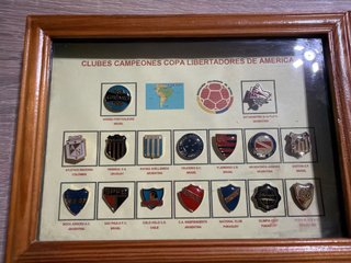 Cuadro con Insignias