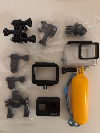 GoPro Hero 7 Black con accesorios