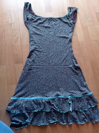 Vestido con cuello barco y estampado
