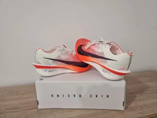 T47 Nike Zoom Vaporfly Next% 4 blancas rojas