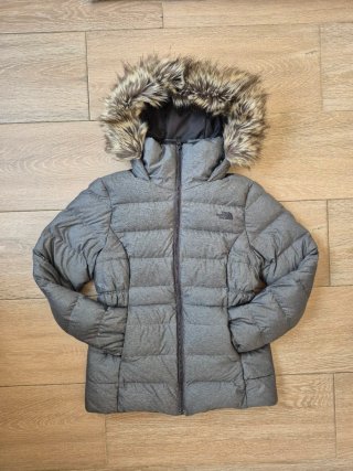 Chaqueta The North Face gris plumifero woman