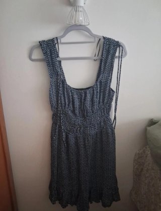 Vestido azul moteado
