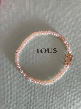 Pulsera Tous de perlas y niña de oro