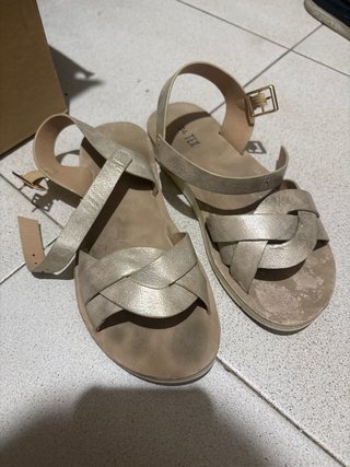Sandalias Color Oro Tex
