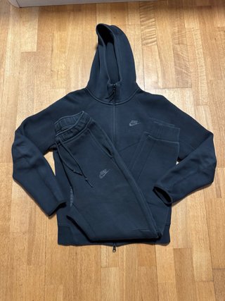 Conjunto Nike Tech Fleece Negro Talla S