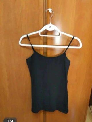 Camiseta de tirantes H&M negra, talla M
