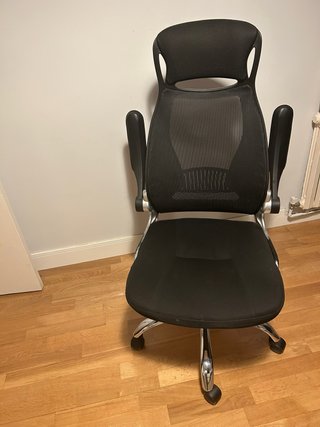 Silla de oficina ergonómica negra