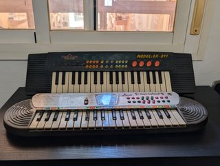 2 Teclados de Juguete Vintage