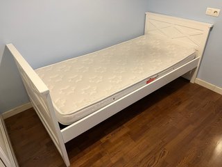 Estructura de cama de Madera Lacada en Blanco