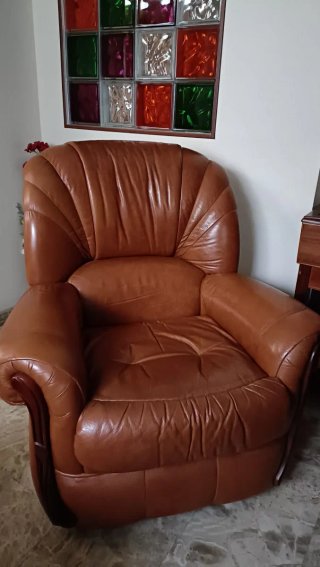 Sillón de Piel Marrón individual o conjunto.