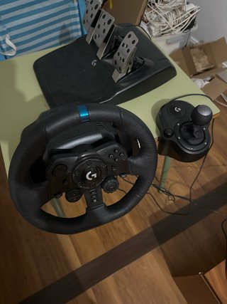 Volante Logitech G923 y Palanca de Cambios