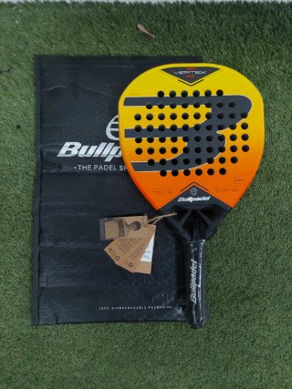 Pala de pádel Bullpadel - Vertex 05 Geo 2027