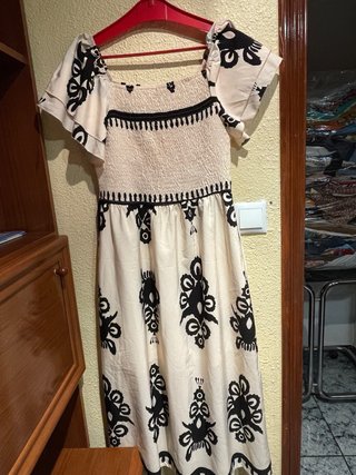 Vestido Estampado Beige y Negro