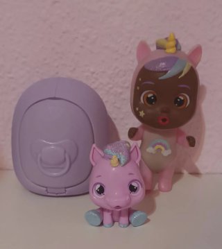 Unicornio con su mascota y casita bebes llorones