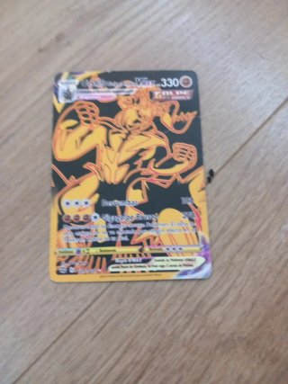 Carta Pokémon Urshifu VMAX