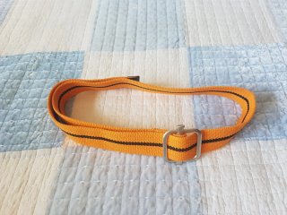 Cinturón Naranja con Rayas Negras