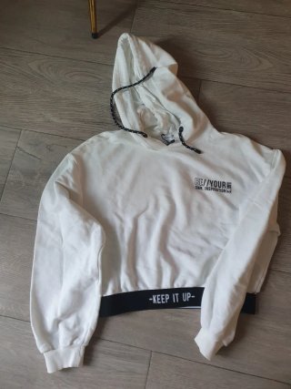 Sudadera con capucha Bershka blanca