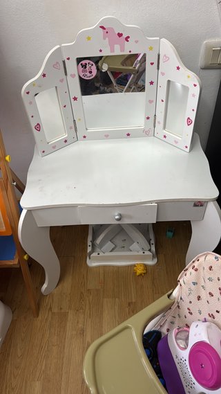 Tocador Infantil con Espejo