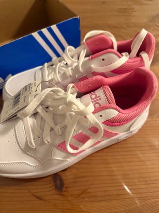 Zapatillas adidas Blancas y Rosas nuevo