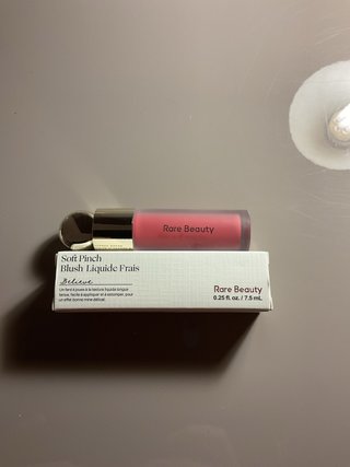 Blush Líquido Rare Beauty - Tono Believe