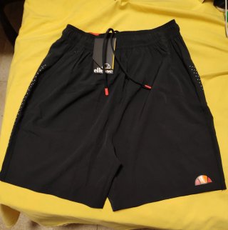 Pantalón corto de running Ellesse